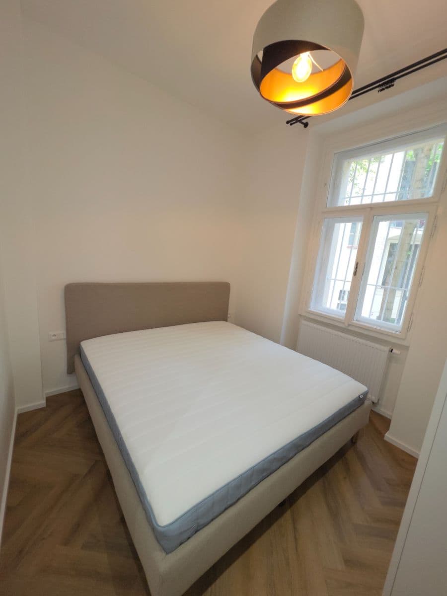 Prenájom bytu 2-izbový 36 m², Na Kozačce, Praha, Praha Prenájom bytu 2-izbový 36 m², Na Kozačce, Praha, Praha