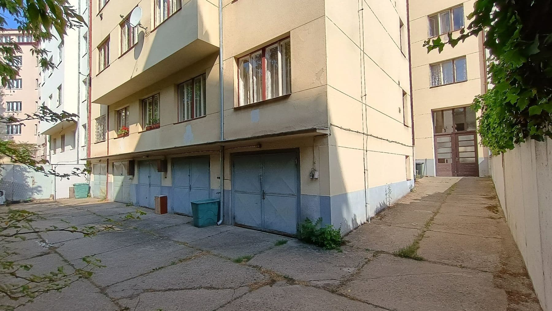 Prenájom garáže 20 m², Praha, Praha Prenájom garáže 20 m², Praha, Praha