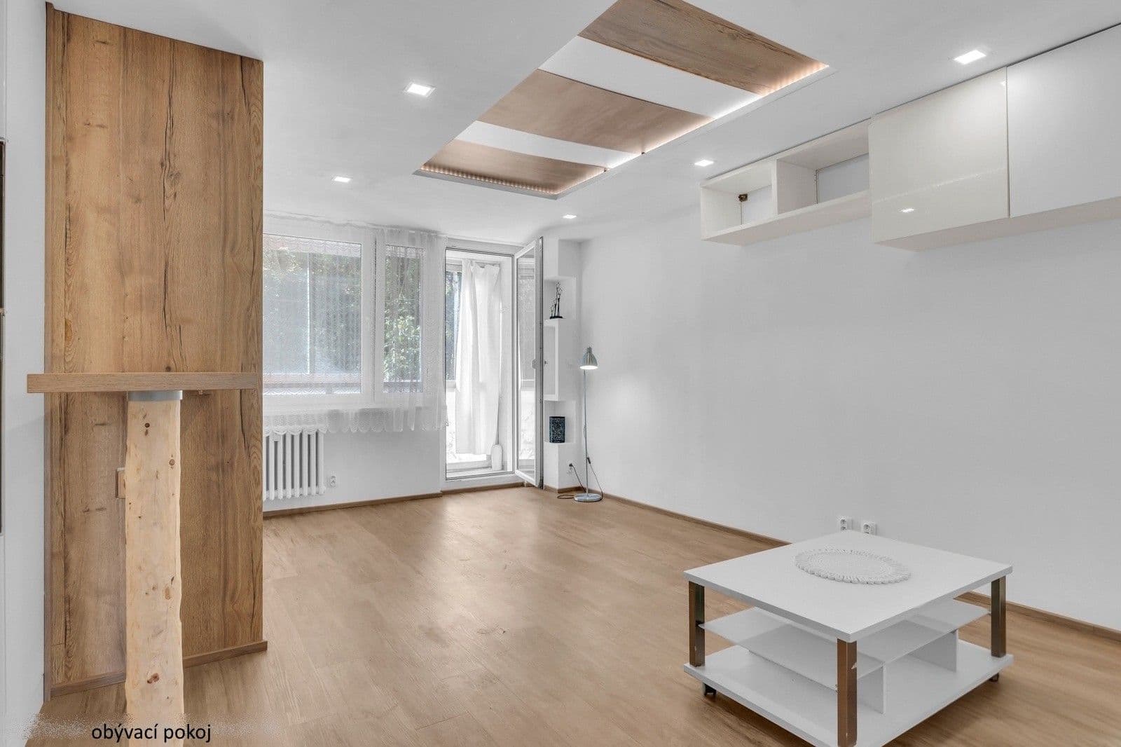 Prenájom bytu 4-izbový 78 m², Ohradní, Praha, Praha Prenájom bytu 4-izbový 78 m², Ohradní, Praha, Praha