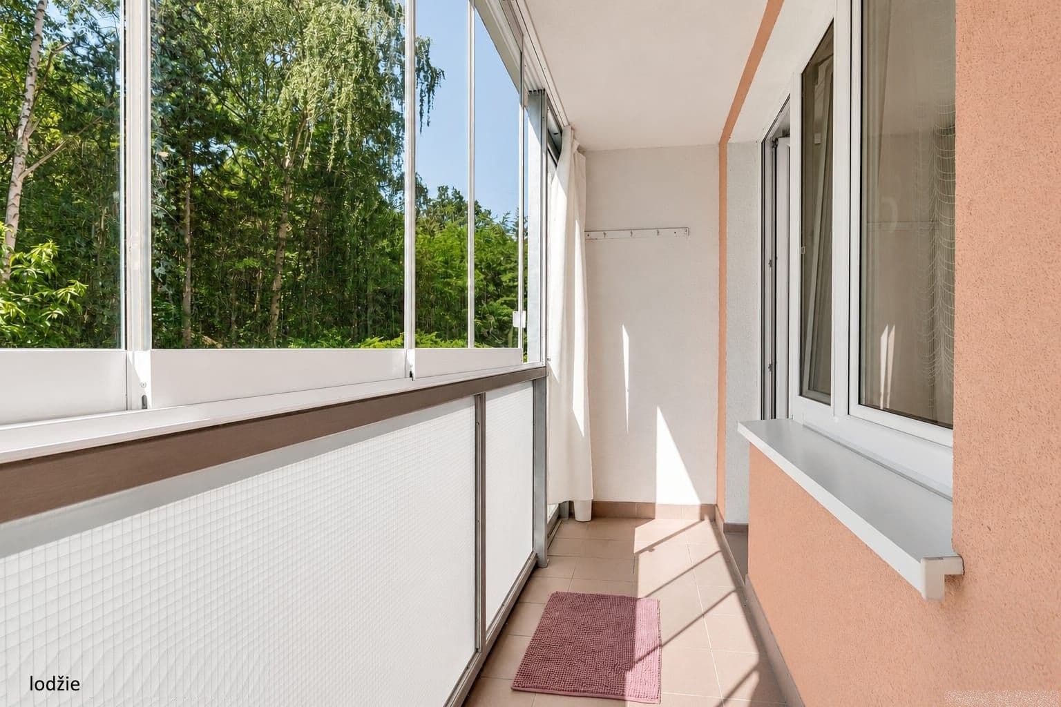 Prenájom bytu 4-izbový 78 m², Ohradní, Praha, Praha Prenájom bytu 4-izbový 78 m², Ohradní, Praha, Praha
