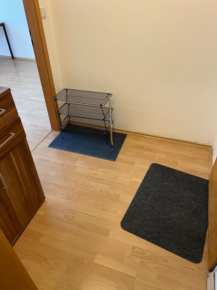 Prenájom bytu 2-izbový 48 m², Chotovická, Praha, Praha Prenájom bytu 2-izbový 48 m², Chotovická, Praha, Praha