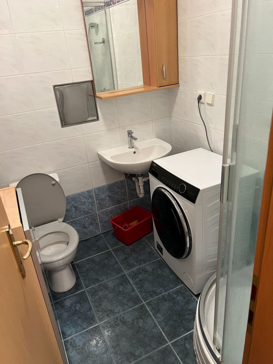 Prenájom bytu 2-izbový 48 m², Chotovická, Praha, Praha Prenájom bytu 2-izbový 48 m², Chotovická, Praha, Praha