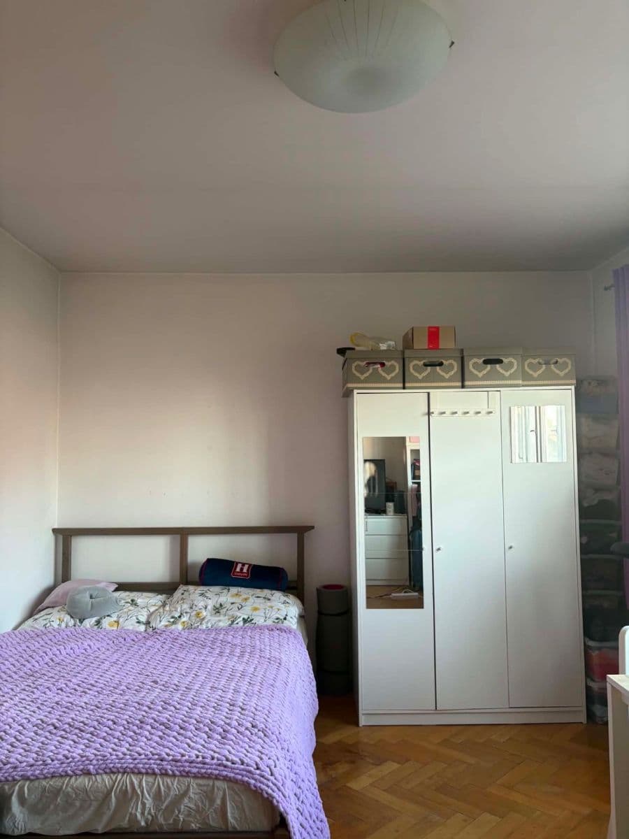 Prenájom bytu 1-izbový 24 m², Kouřimská, Praha, Praha Prenájom bytu 1-izbový 24 m², Kouřimská, Praha, Praha