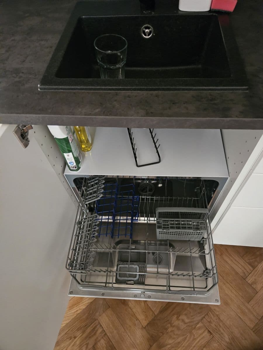 Prenájom bytu 27 m², Žerotínova, Praha, Praha Prenájom bytu 27 m², Žerotínova, Praha, Praha