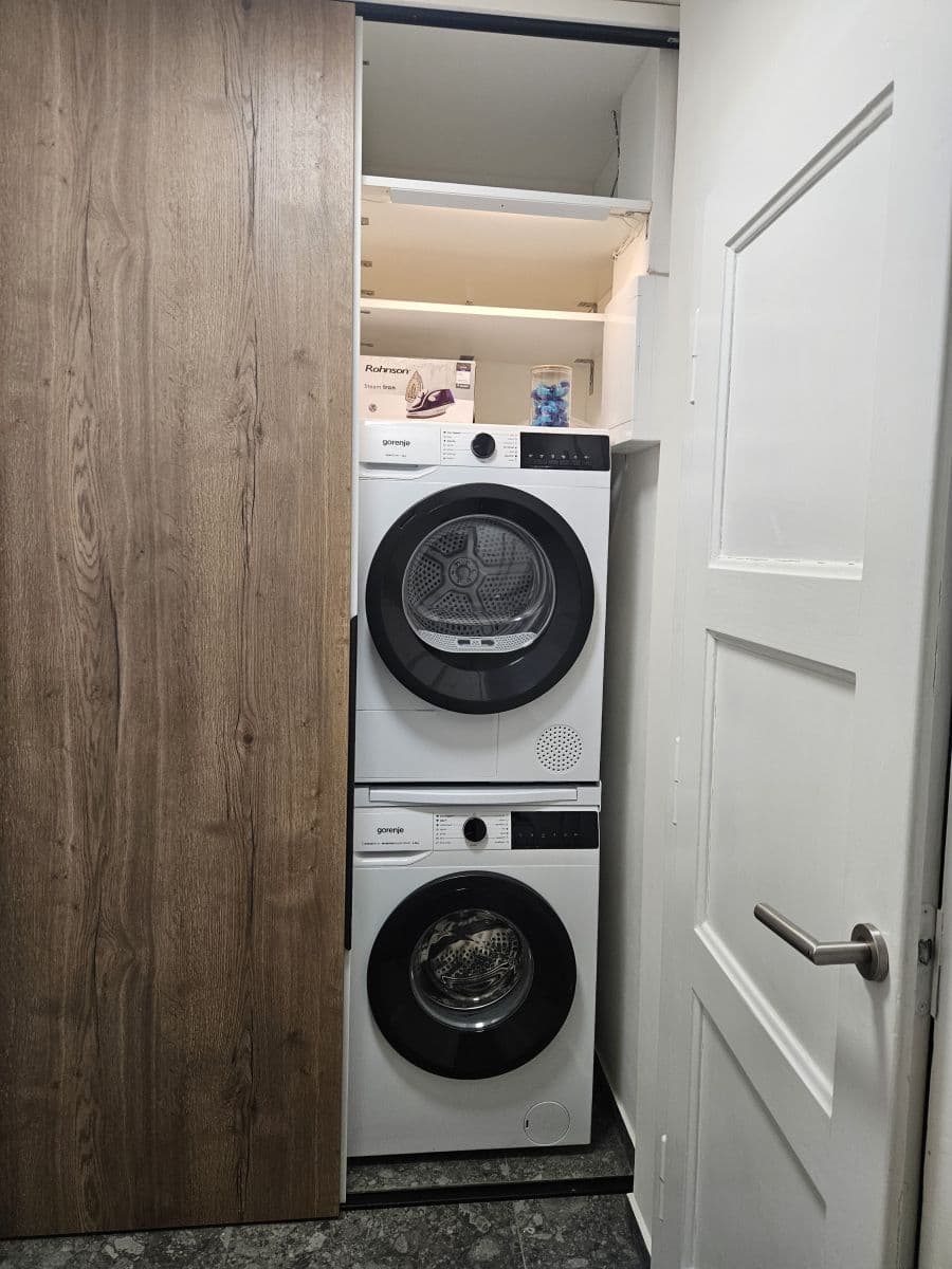 Prenájom bytu 27 m², Žerotínova, Praha, Praha Prenájom bytu 27 m², Žerotínova, Praha, Praha