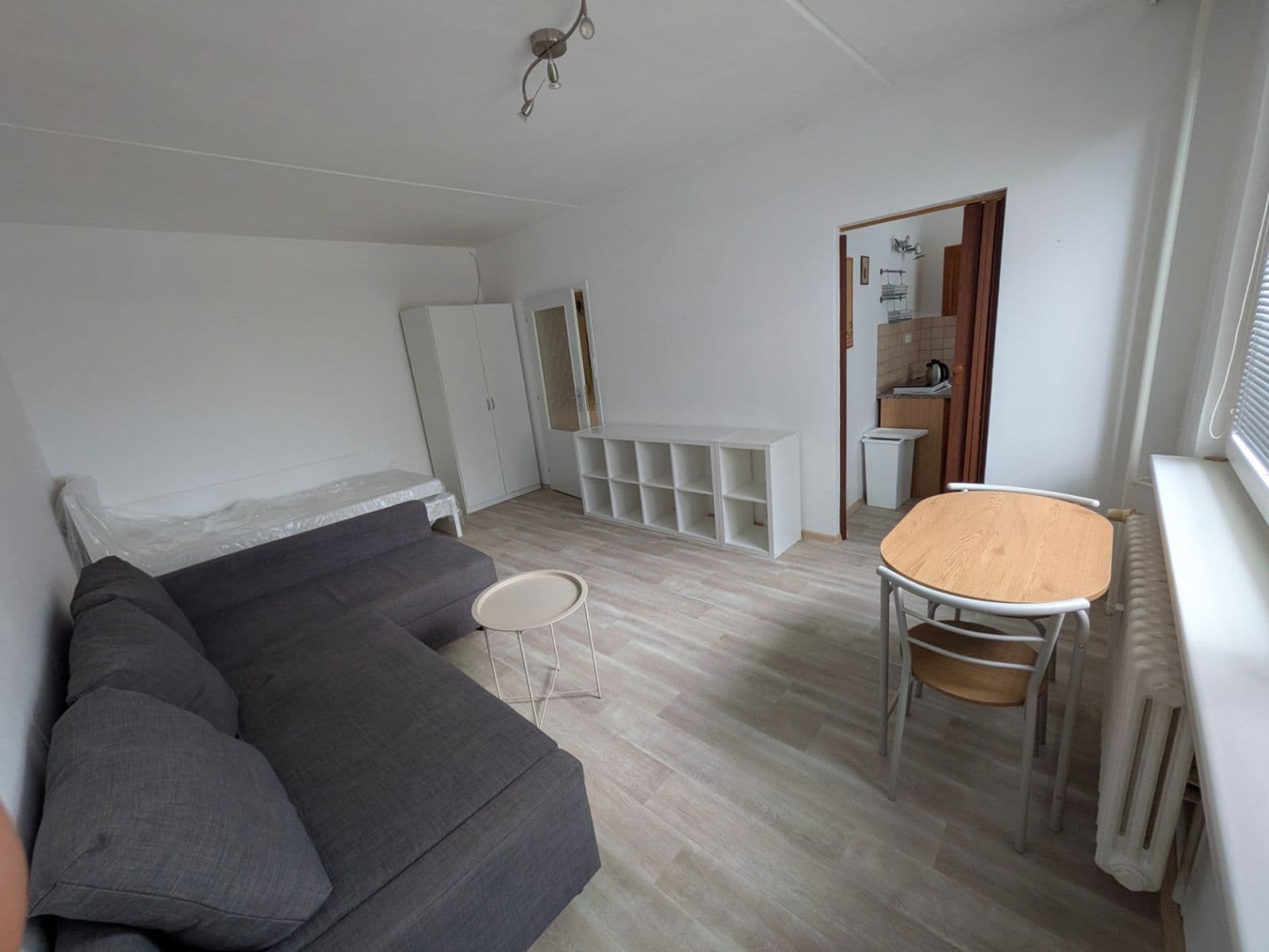 Prenájom bytu 1-izbový 35 m², Valentova, Praha, Praha Prenájom bytu 1-izbový 35 m², Valentova, Praha, Praha