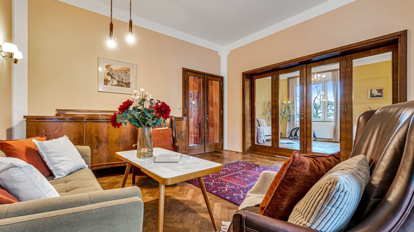 Predaj bytu 4-izbový 131 m², V Aleji, Jablonec nad Nisou, Liberecký kraj Predaj bytu 4-izbový 131 m², V Aleji, Jablonec nad Nisou, Liberecký kraj
