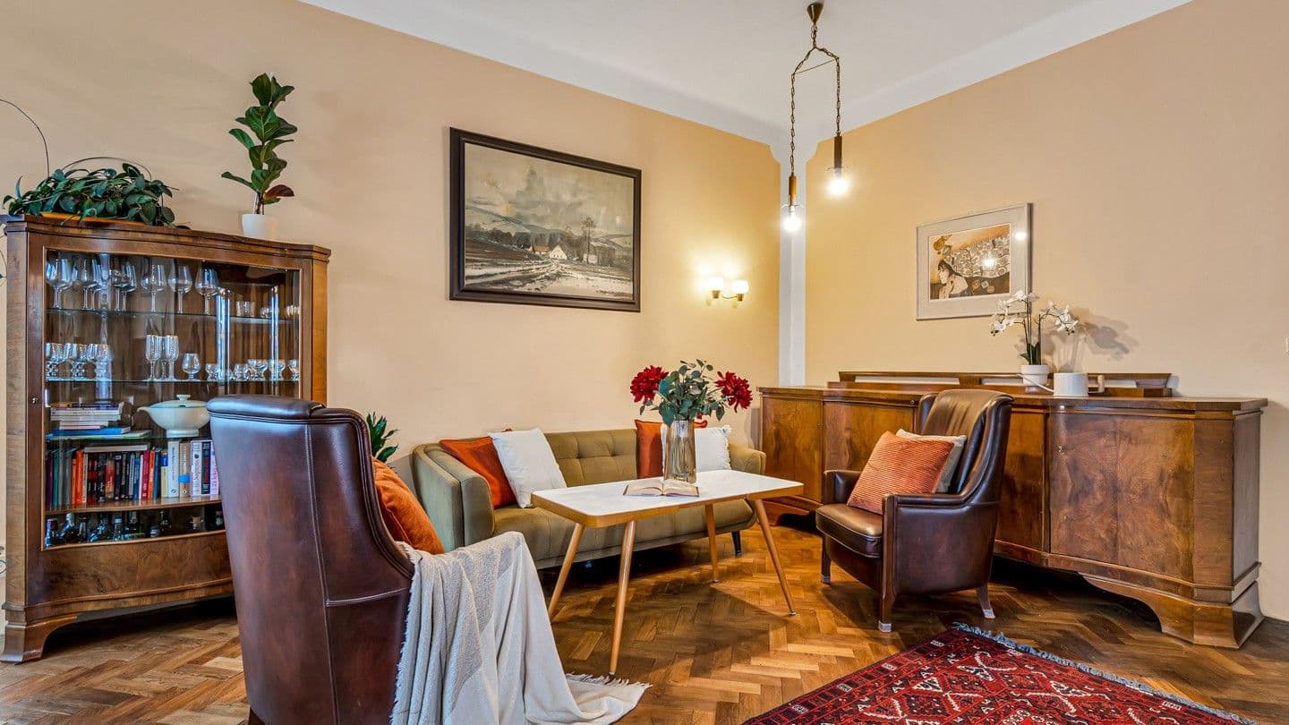 Predaj bytu 4-izbový 131 m², V Aleji, Jablonec nad Nisou, Liberecký kraj Predaj bytu 4-izbový 131 m², V Aleji, Jablonec nad Nisou, Liberecký kraj