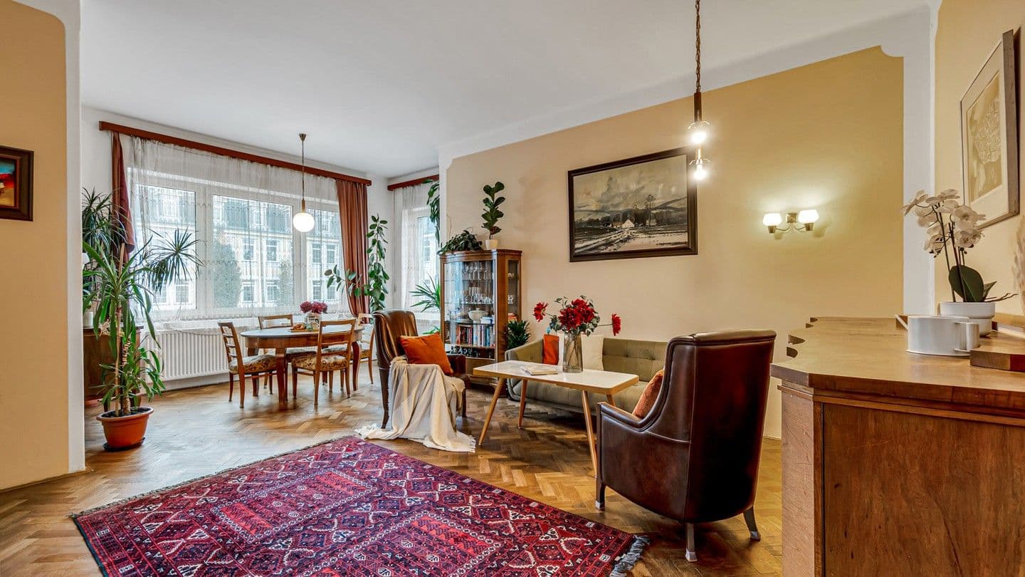 Predaj bytu 4-izbový 131 m², V Aleji, Jablonec nad Nisou, Liberecký kraj Predaj bytu 4-izbový 131 m², V Aleji, Jablonec nad Nisou, Liberecký kraj