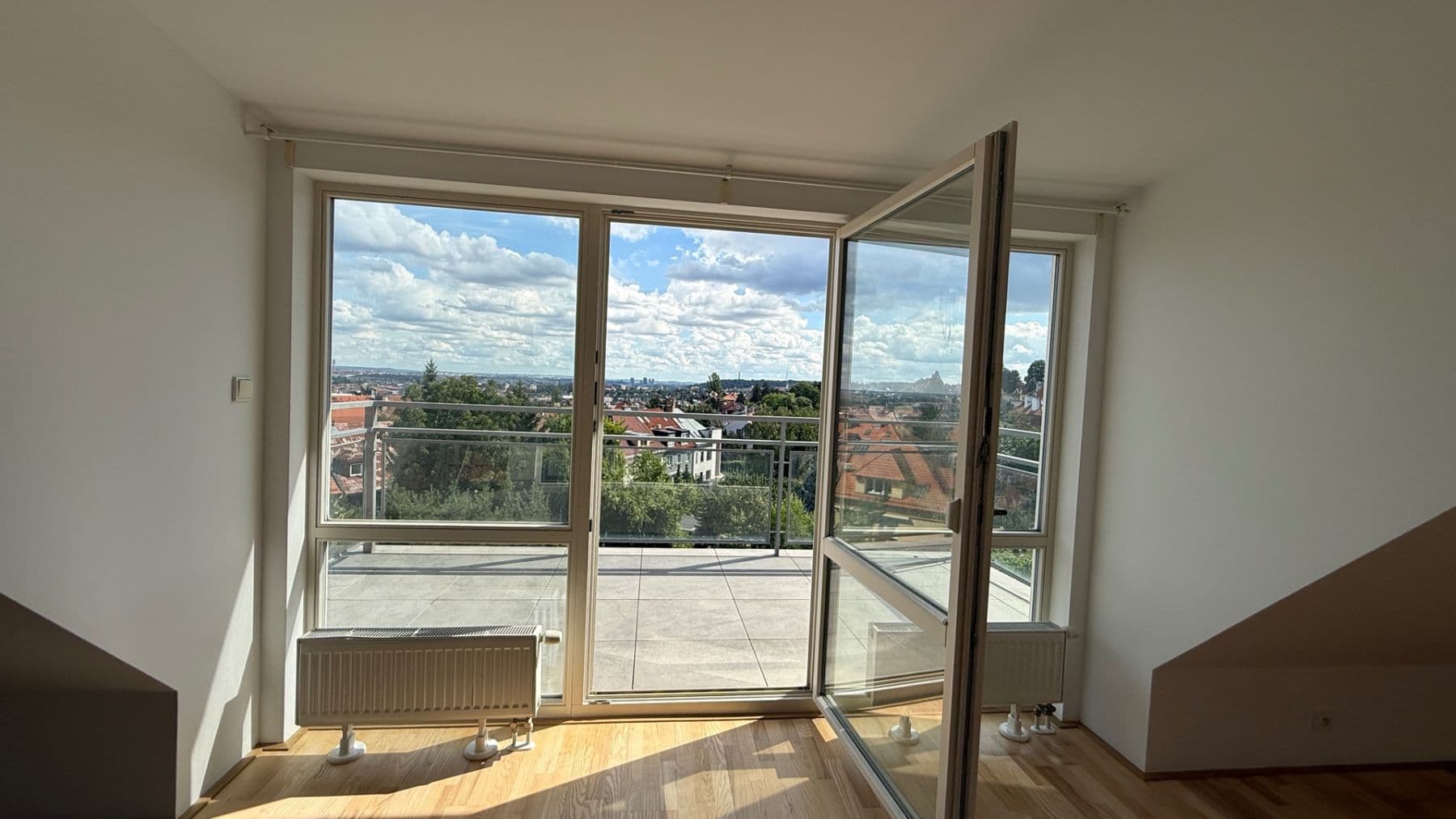 Prenájom bytu 85 m², Na Pískách, Praha, Praha Prenájom bytu 85 m², Na Pískách, Praha, Praha