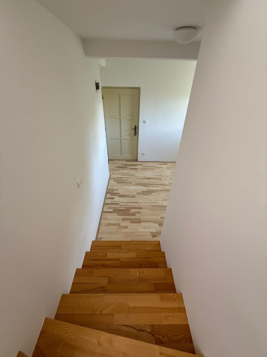 Prenájom bytu 85 m², Na Pískách, Praha, Praha Prenájom bytu 85 m², Na Pískách, Praha, Praha