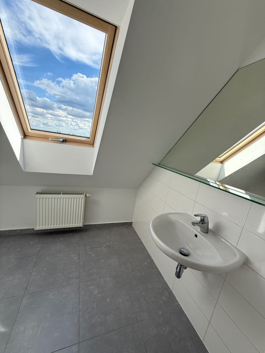 Prenájom bytu 85 m², Na Pískách, Praha, Praha Prenájom bytu 85 m², Na Pískách, Praha, Praha