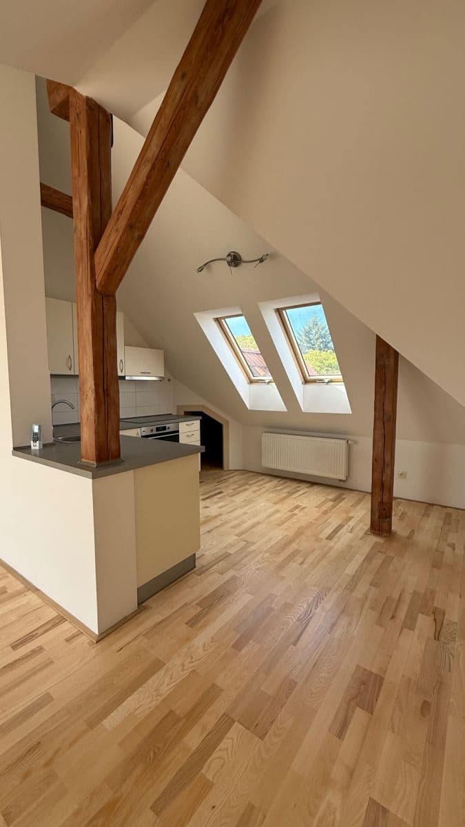Prenájom bytu 85 m², Na Pískách, Praha, Praha Prenájom bytu 85 m², Na Pískách, Praha, Praha
