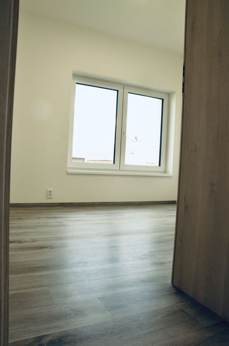 Prenájom bytu 3-izbový 52 m², Vranov, Středočeský kraj Prenájom bytu 3-izbový 52 m², Vranov, Středočeský kraj
