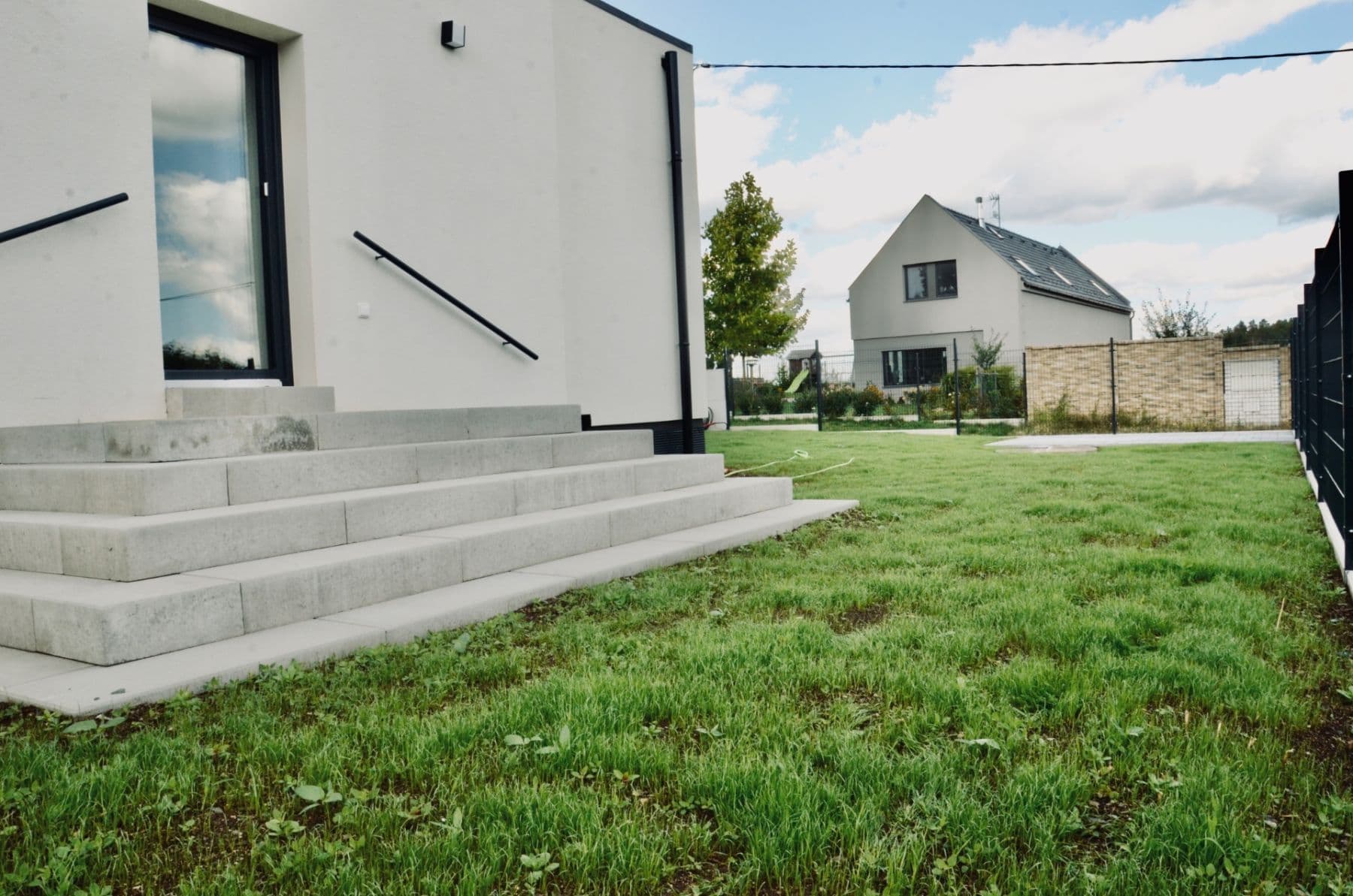 Prenájom bytu 3-izbový 52 m², Vranov, Středočeský kraj Prenájom bytu 3-izbový 52 m², Vranov, Středočeský kraj