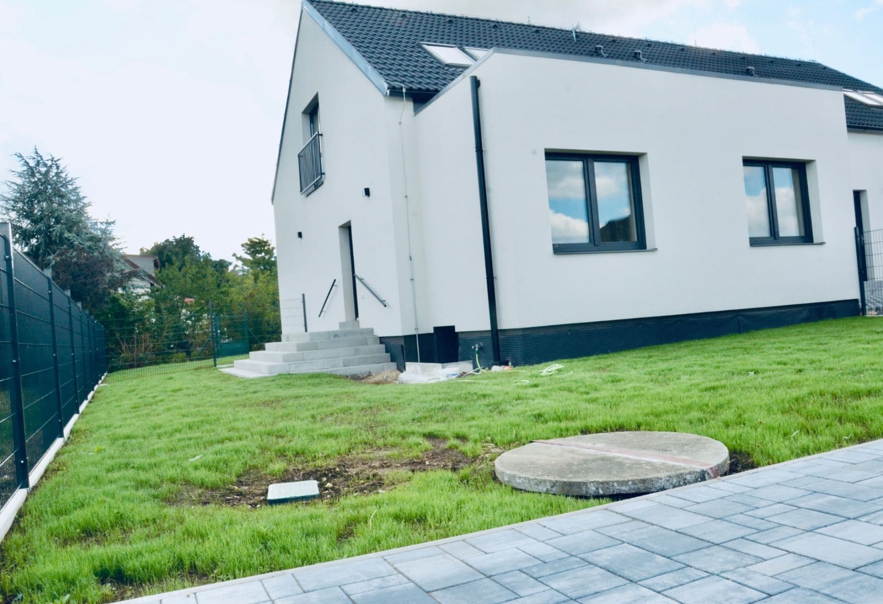 Prenájom bytu 3-izbový 52 m², Vranov, Středočeský kraj Prenájom bytu 3-izbový 52 m², Vranov, Středočeský kraj