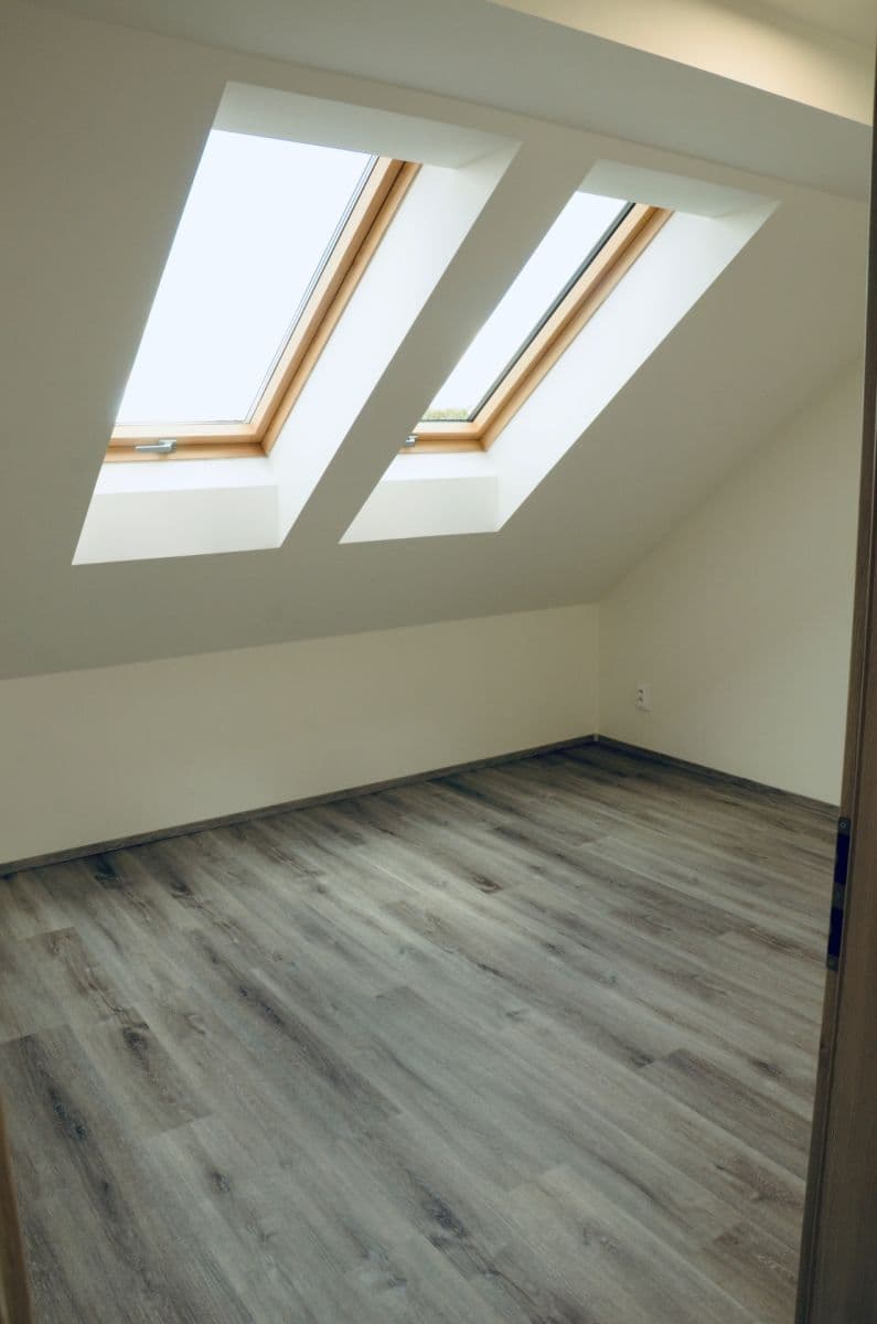 Prenájom bytu 2-izbový 75 m², Vranov, Středočeský kraj Prenájom bytu 2-izbový 75 m², Vranov, Středočeský kraj