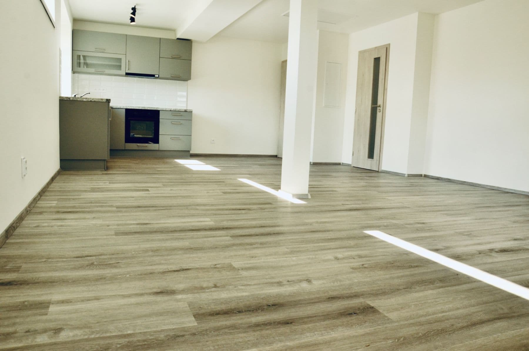 Prenájom bytu 2-izbový 75 m², Vranov, Středočeský kraj Prenájom bytu 2-izbový 75 m², Vranov, Středočeský kraj