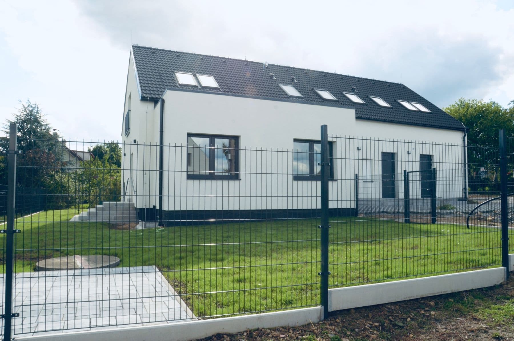 Prenájom bytu 2-izbový 75 m², Vranov, Středočeský kraj Prenájom bytu 2-izbový 75 m², Vranov, Středočeský kraj