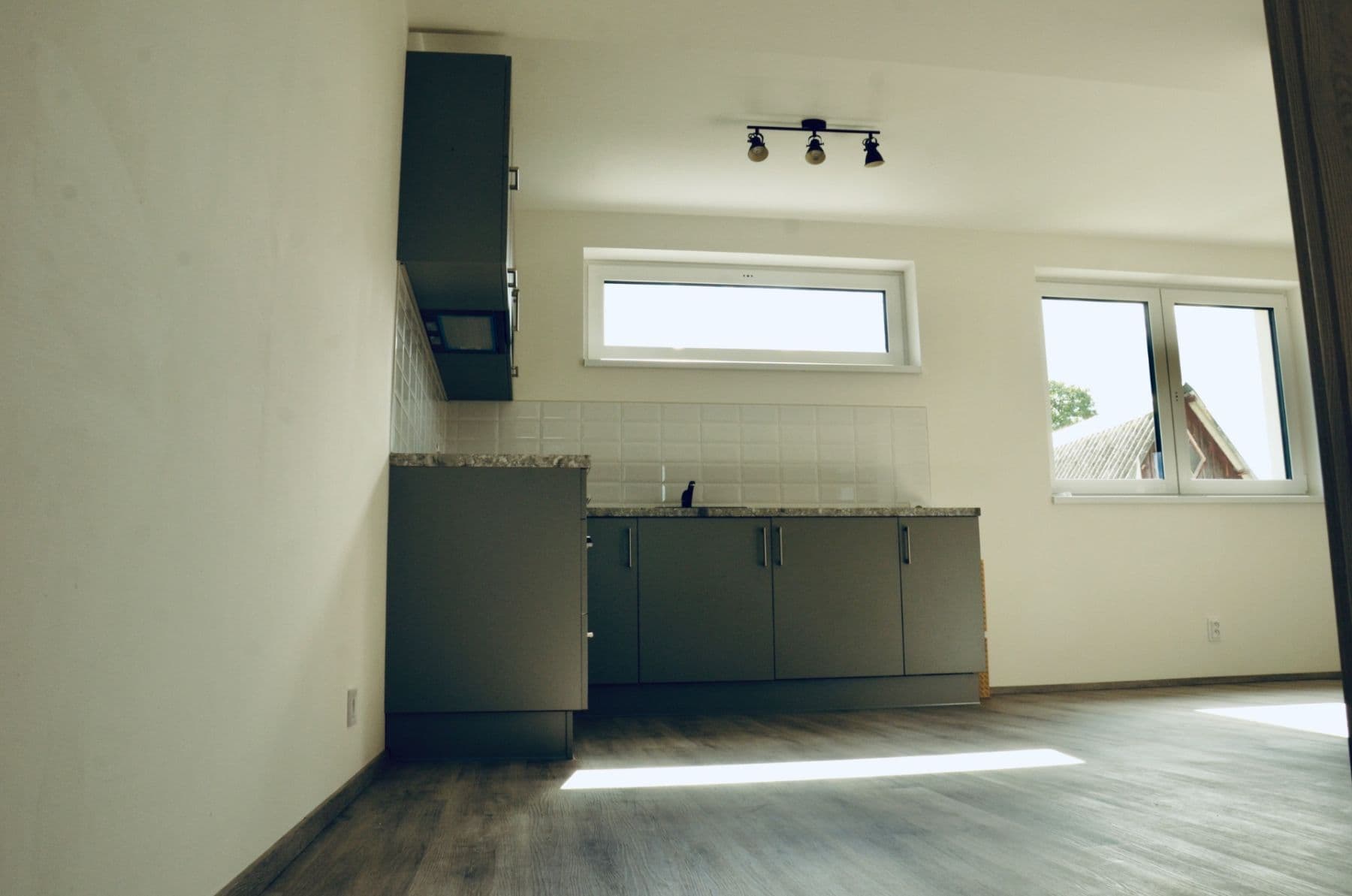 Prenájom bytu 2-izbový 52 m², Vranov, Středočeský kraj Prenájom bytu 2-izbový 52 m², Vranov, Středočeský kraj