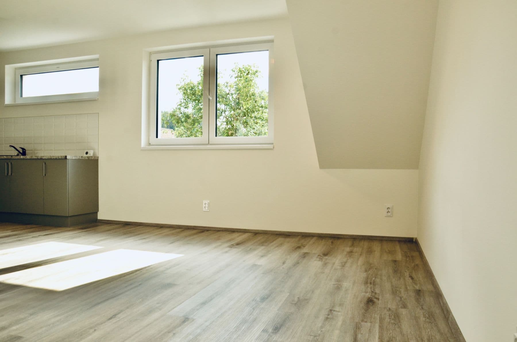 Prenájom bytu 2-izbový 52 m², Vranov, Středočeský kraj Prenájom bytu 2-izbový 52 m², Vranov, Středočeský kraj