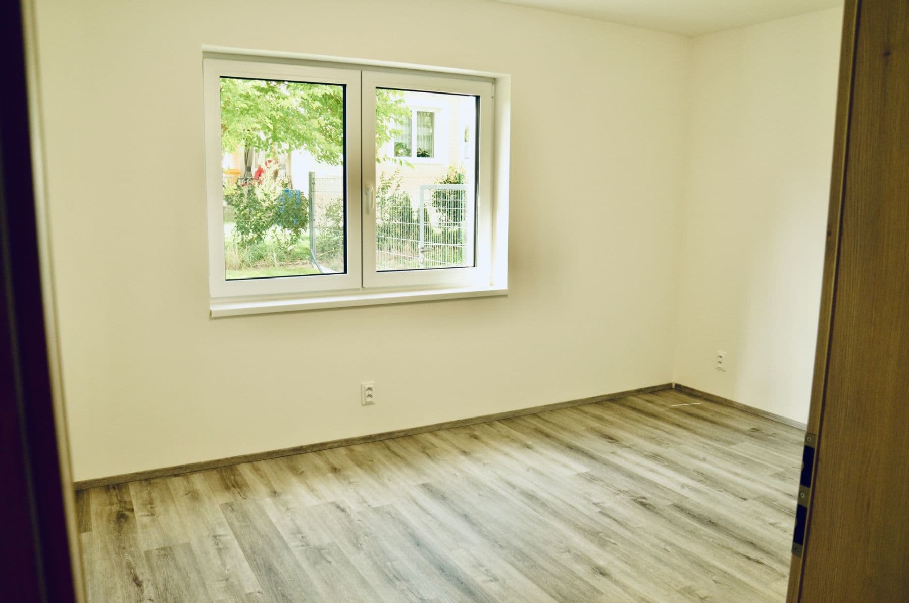 Prenájom bytu 4-izbový 74 m², Vranov, Středočeský kraj Prenájom bytu 4-izbový 74 m², Vranov, Středočeský kraj