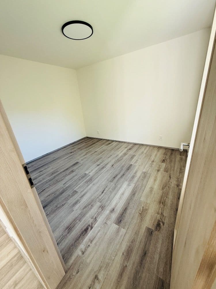 Prenájom bytu 3-izbový 74 m², Vranov, Středočeský kraj Prenájom bytu 3-izbový 74 m², Vranov, Středočeský kraj