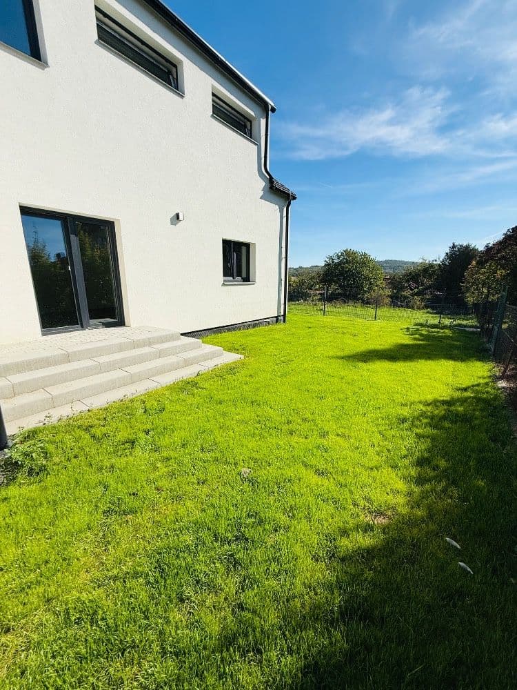Prenájom bytu 3-izbový 74 m², Vranov, Středočeský kraj Prenájom bytu 3-izbový 74 m², Vranov, Středočeský kraj