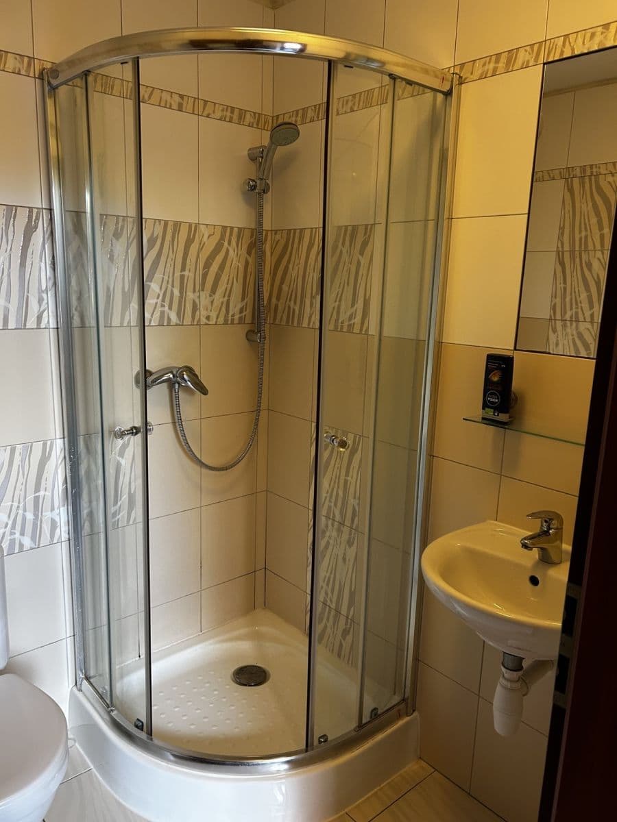 Prenájom bytu 1-izbový 19 m², Smíchovská, Praha, Praha Prenájom bytu 1-izbový 19 m², Smíchovská, Praha, Praha