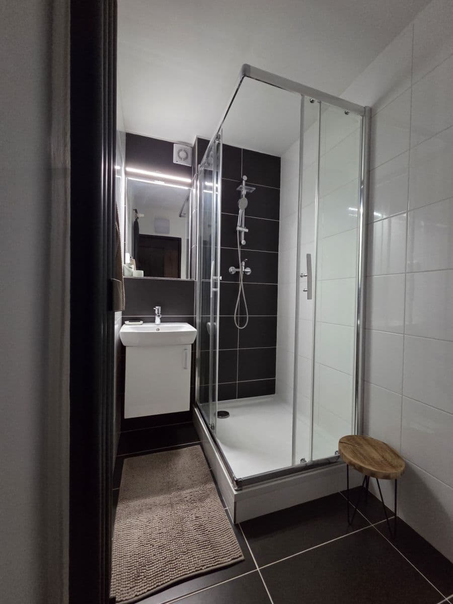 Predaj bytu 2-izbový 40 m², Matěje Kopeckého, Ostrava, Moravskoslezský kraj Predaj bytu 2-izbový 40 m², Matěje Kopeckého, Ostrava, Moravskoslezský kraj