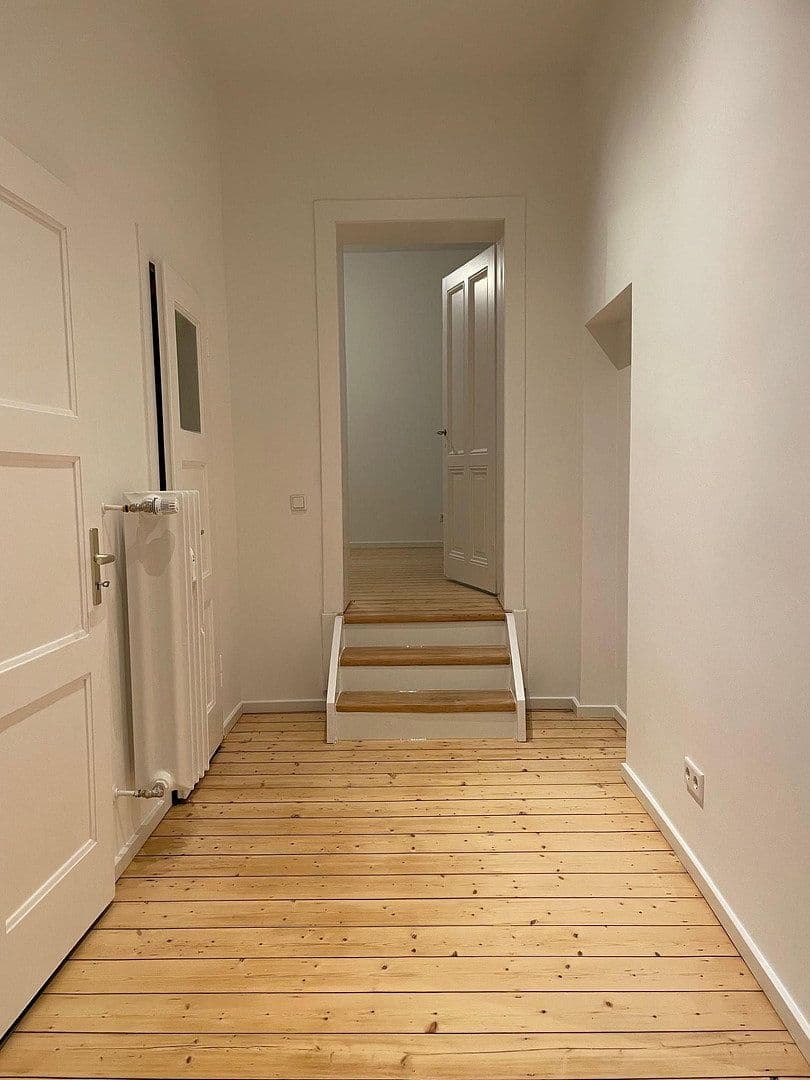Prenájom bytu 3-izbový 86 m², Kreuzbergstraße 20, Düsseldorf, Severné Porýnie - Westfálsko Prenájom bytu 3-izbový 86 m², Kreuzbergstraße 20, Düsseldorf, Severné Porýnie - Westfálsko