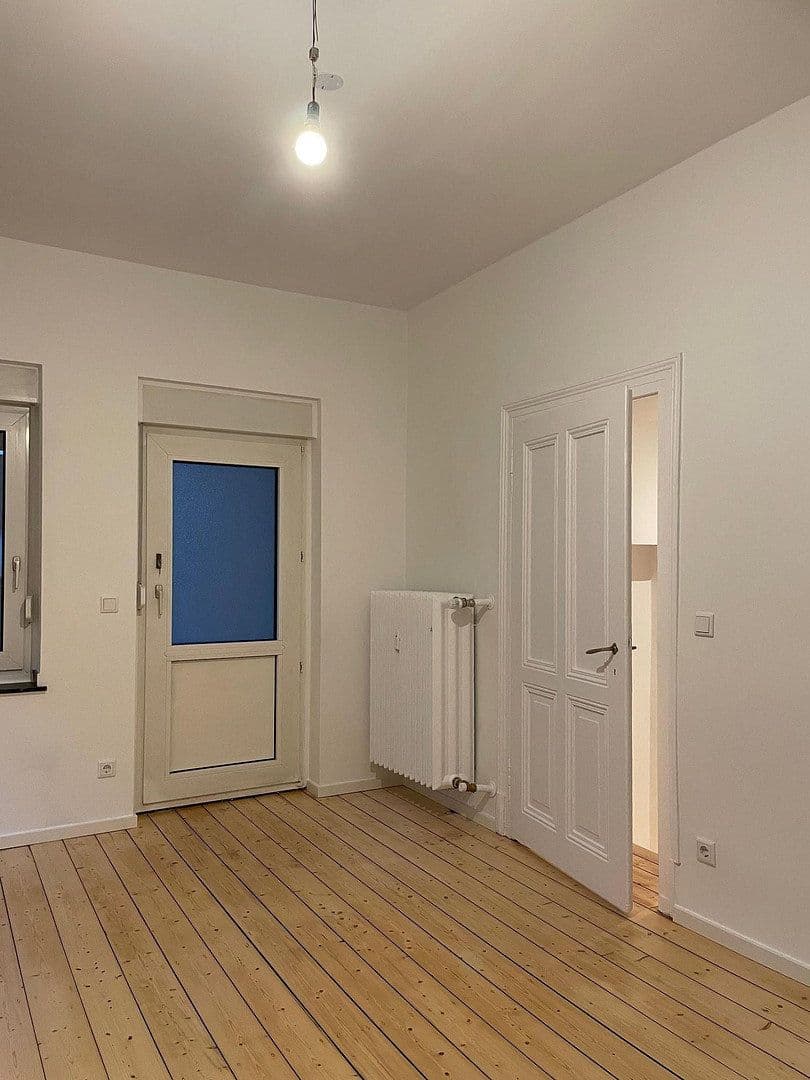Prenájom bytu 3-izbový 86 m², Kreuzbergstraße 20, Düsseldorf, Severné Porýnie - Westfálsko Prenájom bytu 3-izbový 86 m², Kreuzbergstraße 20, Düsseldorf, Severné Porýnie - Westfálsko