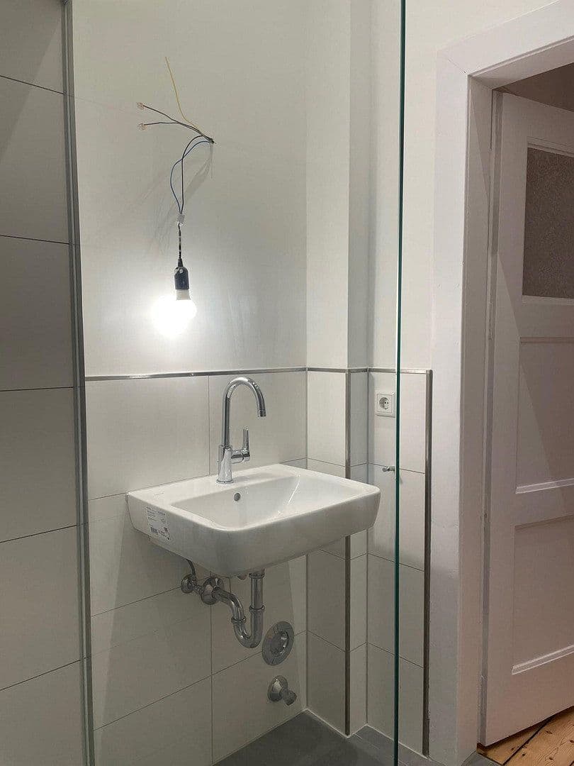 Prenájom bytu 3-izbový 86 m², Kreuzbergstraße 20, Düsseldorf, Severné Porýnie - Westfálsko Prenájom bytu 3-izbový 86 m², Kreuzbergstraße 20, Düsseldorf, Severné Porýnie - Westfálsko