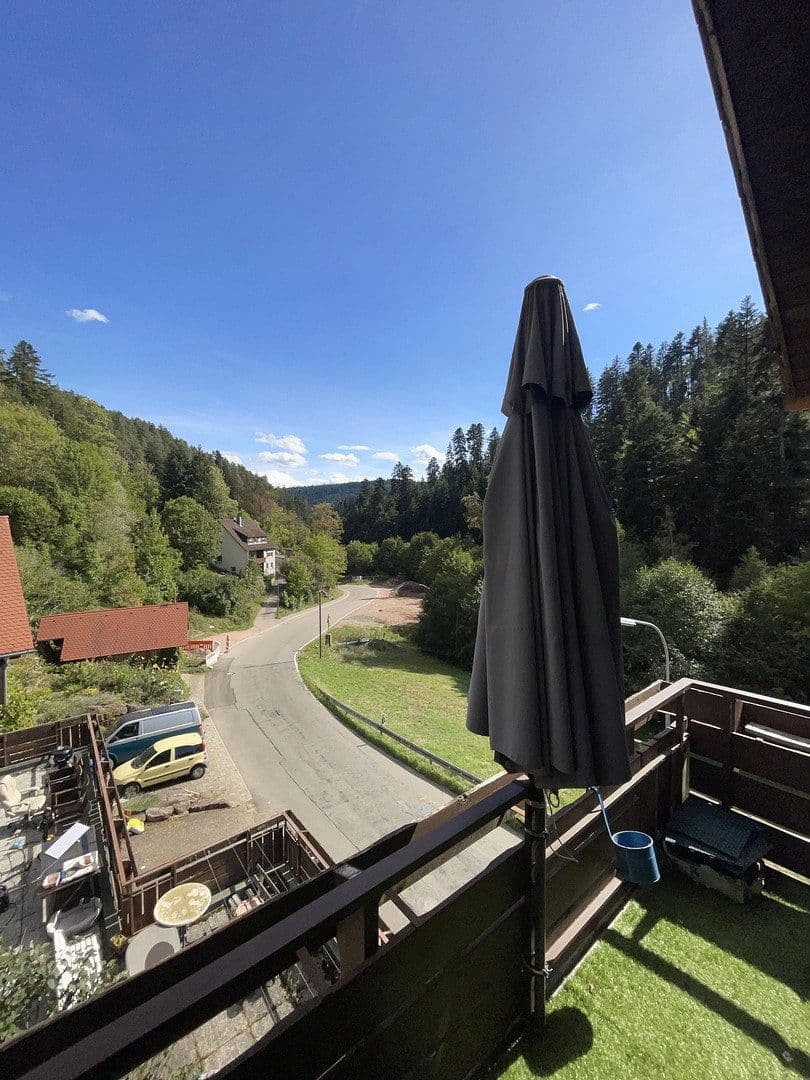 Prenájom bytu 4-izbový 120 m², Lauterbach, Bádensko-Wurttembersko Prenájom bytu 4-izbový 120 m², Lauterbach, Bádensko-Wurttembersko