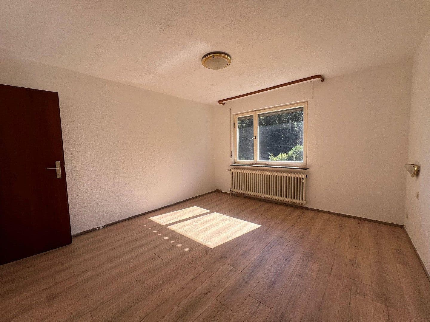 Prenájom bytu 4-izbový 120 m², Lauterbach, Bádensko-Wurttembersko Prenájom bytu 4-izbový 120 m², Lauterbach, Bádensko-Wurttembersko