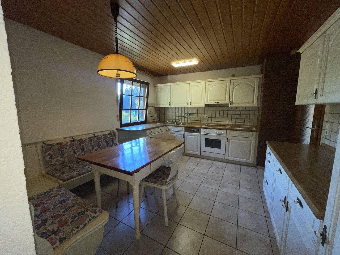 Prenájom bytu 4-izbový 120 m², Lauterbach, Bádensko-Wurttembersko Prenájom bytu 4-izbový 120 m², Lauterbach, Bádensko-Wurttembersko