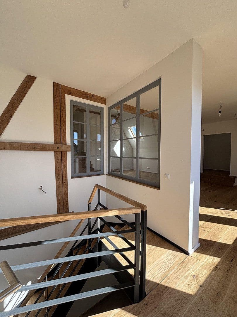 Prenájom bytu 4-izbový 147 m², Niefern-Öschelbronn, Bádensko-Wurttembersko Prenájom bytu 4-izbový 147 m², Niefern-Öschelbronn, Bádensko-Wurttembersko