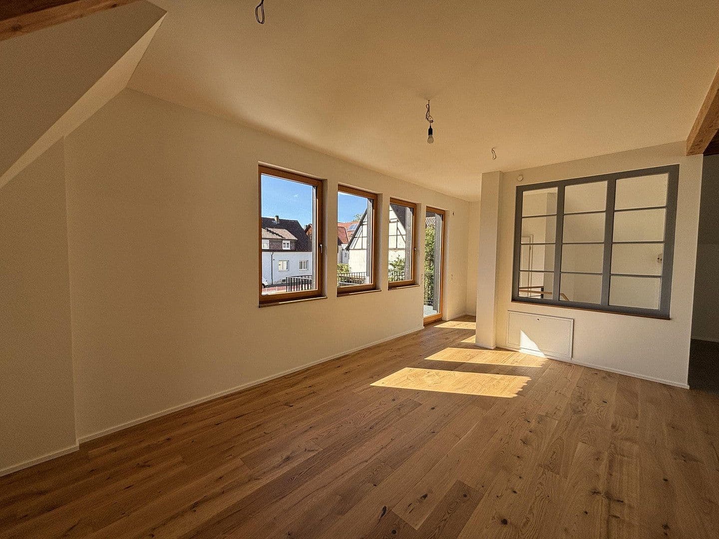 Prenájom bytu 4-izbový 147 m², Niefern-Öschelbronn, Bádensko-Wurttembersko Prenájom bytu 4-izbový 147 m², Niefern-Öschelbronn, Bádensko-Wurttembersko