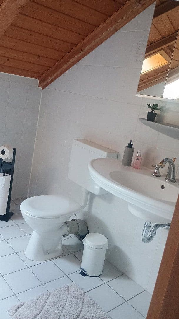 Prenájom bytu 3-izbový 110 m², Kreuzstr. 3A, Rinteln, Dolné Sasko Prenájom bytu 3-izbový 110 m², Kreuzstr. 3A, Rinteln, Dolné Sasko