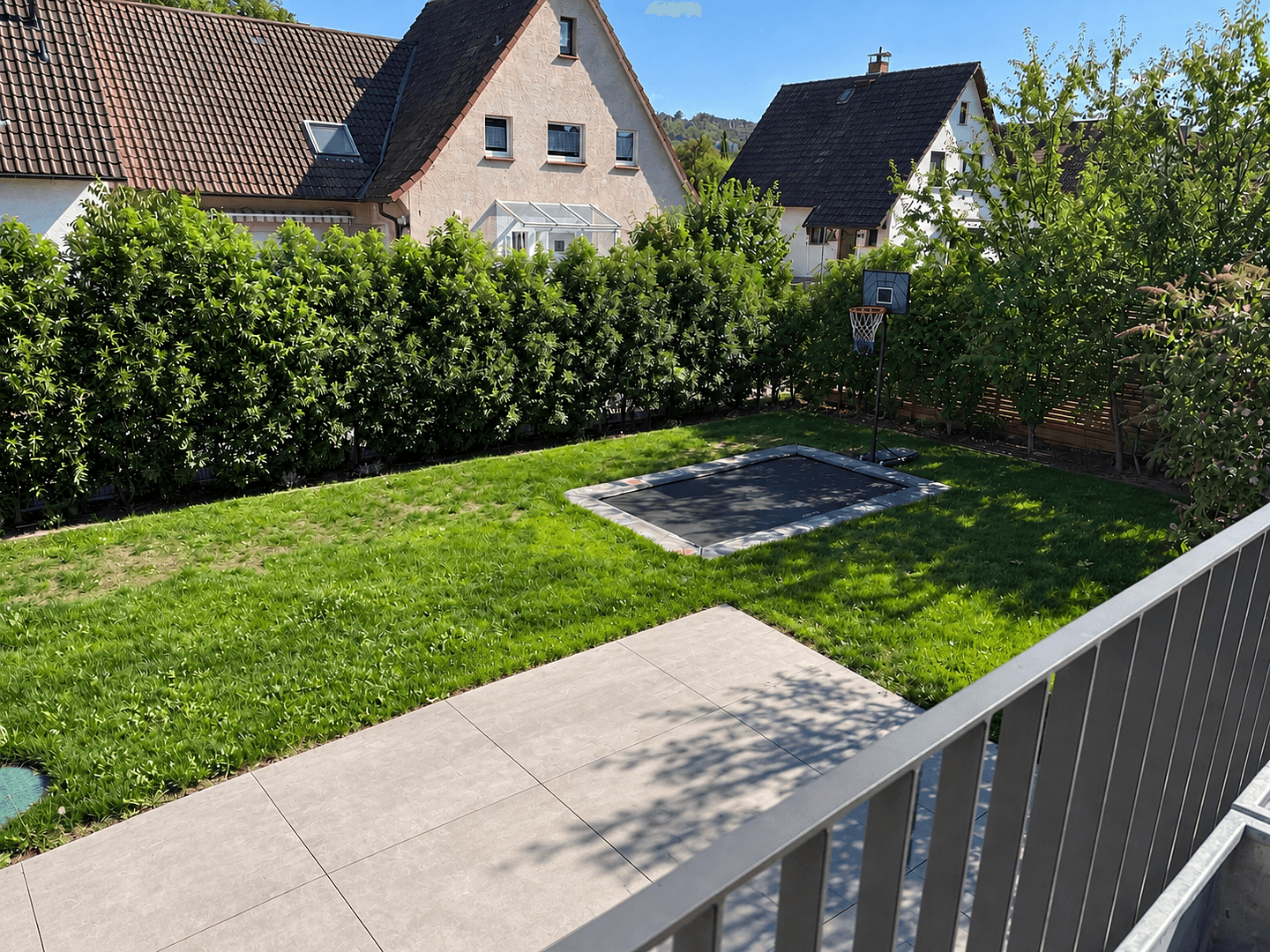 Predaj domu 280 m², pozemok 450 m², Tannenstrasse 14, Seeheim-Jugenheim, Hesensko Predaj domu 280 m², pozemok 450 m², Tannenstrasse 14, Seeheim-Jugenheim, Hesensko