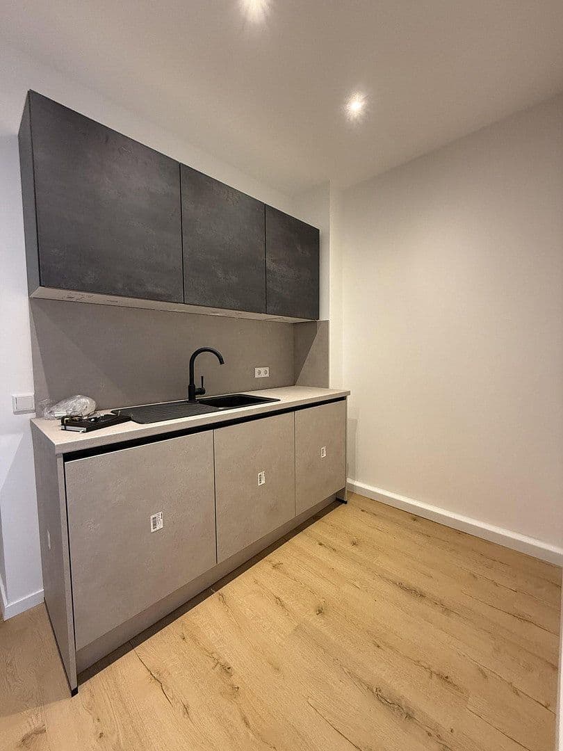 Prenájom bytu 10 m², Heinrichstraße, Nürnberg, Bavorsko Prenájom bytu 10 m², Heinrichstraße, Nürnberg, Bavorsko