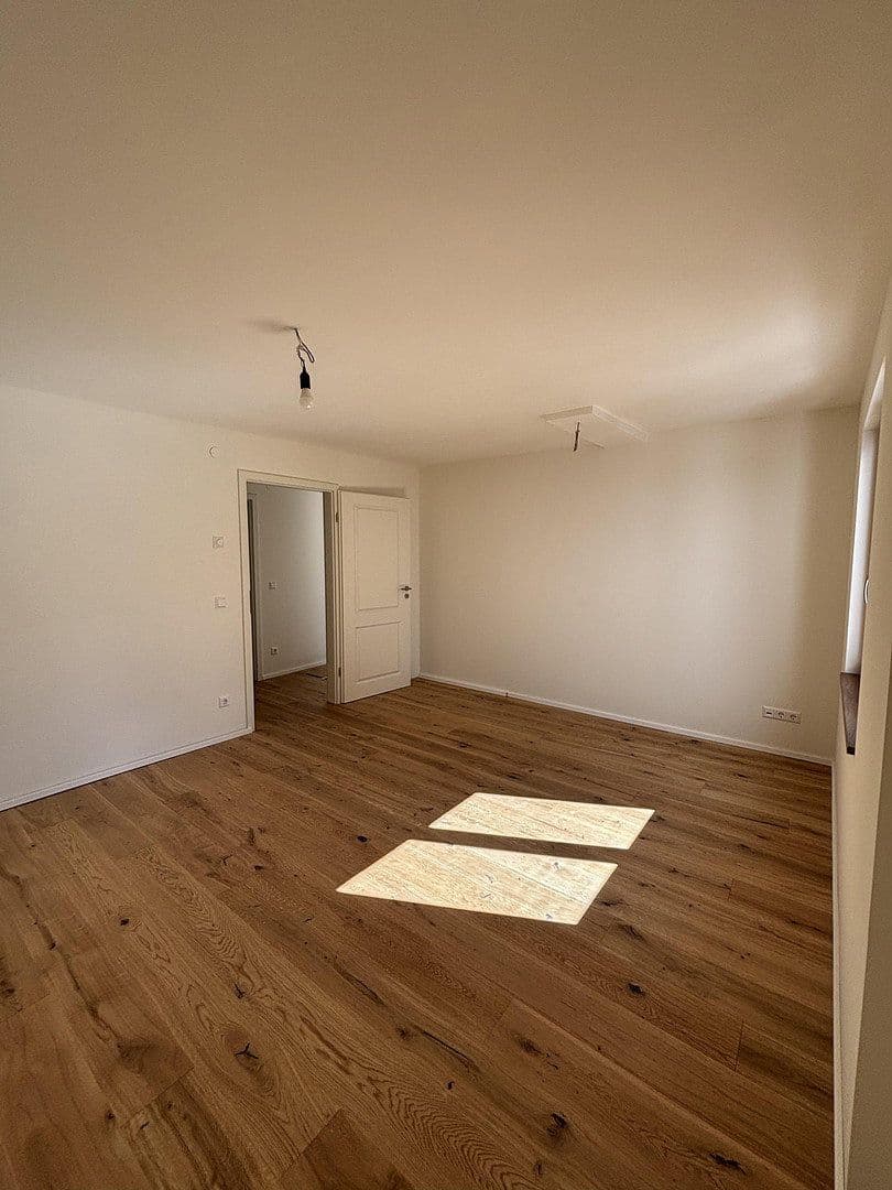 Prenájom bytu 3-izbový 133 m², Niefern-Öschelbronn, Bádensko-Wurttembersko Prenájom bytu 3-izbový 133 m², Niefern-Öschelbronn, Bádensko-Wurttembersko