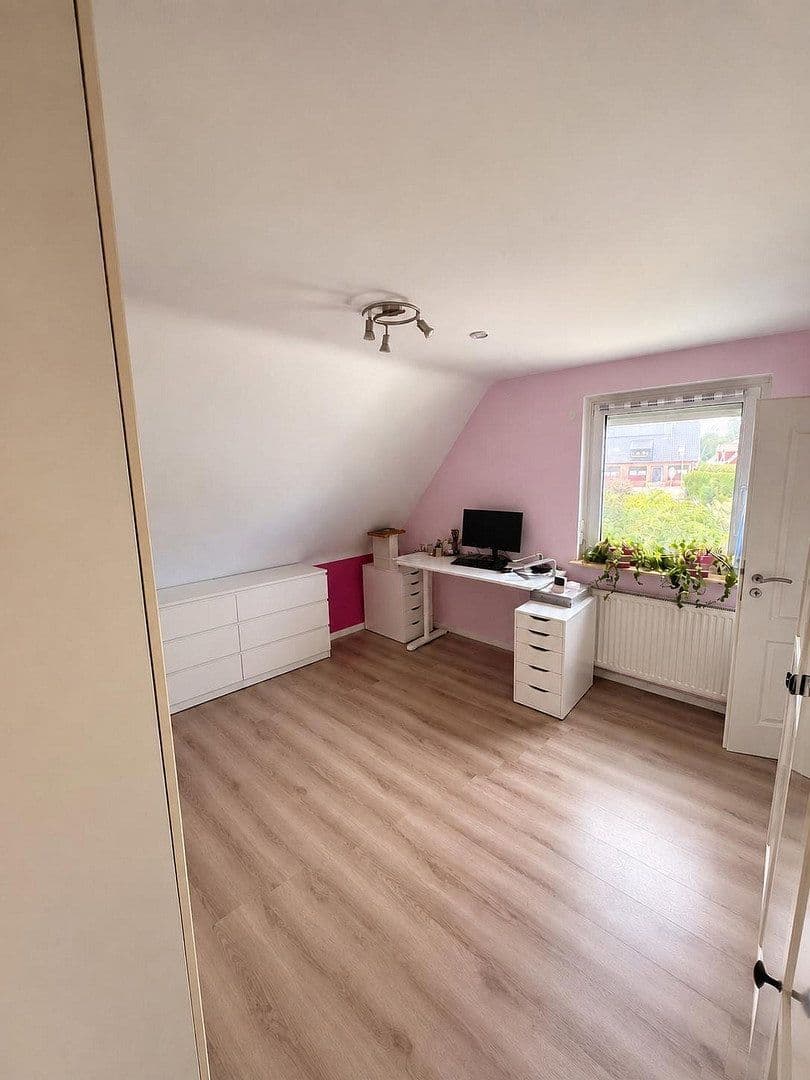Predaj domu 160 m², pozemok 922 m², Beckdorf, Dolné Sasko Predaj domu 160 m², pozemok 922 m², Beckdorf, Dolné Sasko
