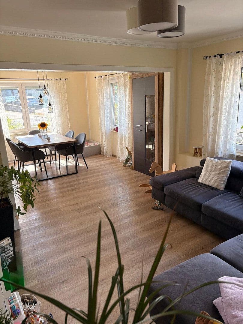 Predaj domu 160 m², pozemok 922 m², Beckdorf, Dolné Sasko Predaj domu 160 m², pozemok 922 m², Beckdorf, Dolné Sasko
