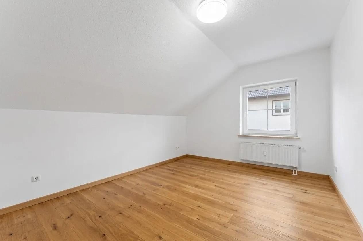 Predaj bytu 5-izbový 109 m², Germaringen, Bavorsko Predaj bytu 5-izbový 109 m², Germaringen, Bavorsko