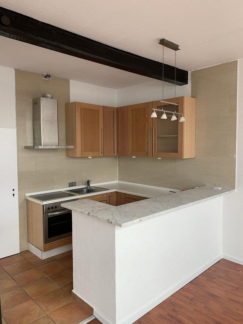 Prenájom bytu 4-izbový 92 m², Burscheider Str. 106b, Leverkusen, Severné Porýnie - Westfálsko Prenájom bytu 4-izbový 92 m², Burscheider Str. 106b, Leverkusen, Severné Porýnie - Westfálsko