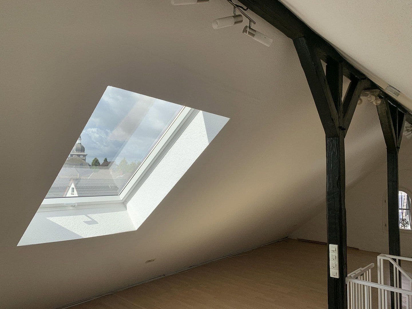 Prenájom bytu 4-izbový 92 m², Burscheider Str. 106b, Leverkusen, Severné Porýnie - Westfálsko Prenájom bytu 4-izbový 92 m², Burscheider Str. 106b, Leverkusen, Severné Porýnie - Westfálsko