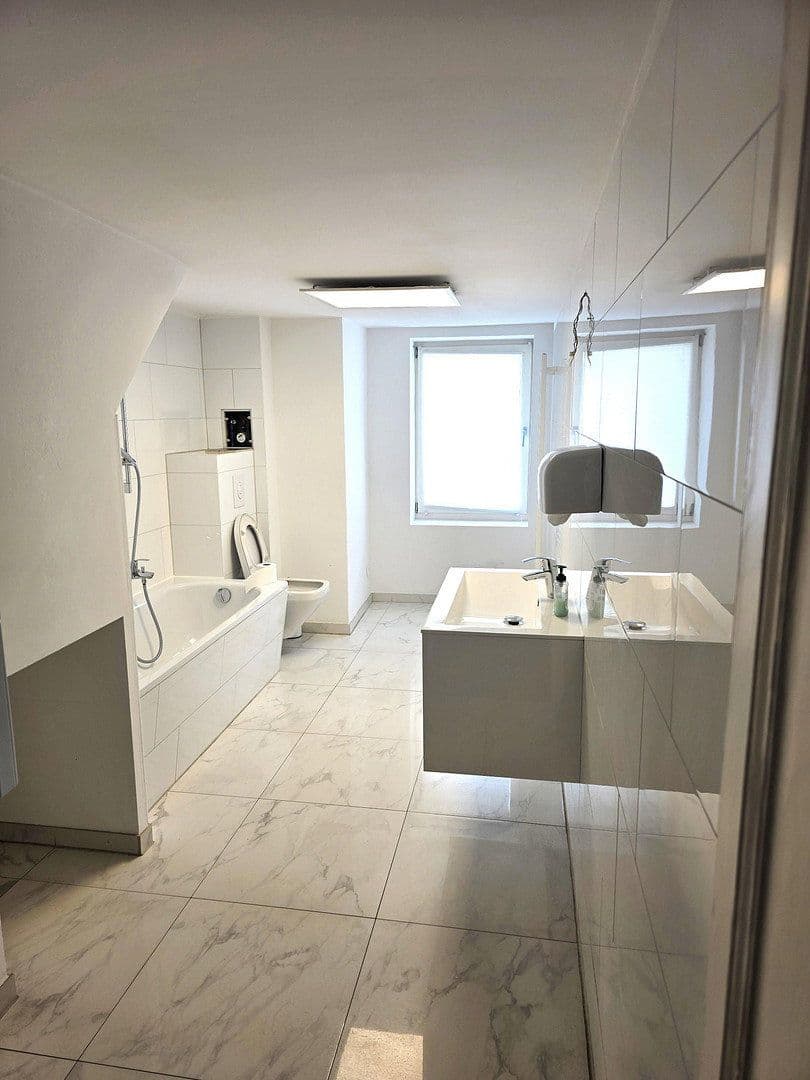 Prenájom kancelárie 200 m², Wandlitzstr. 1-3, Berlin, Berlín Prenájom kancelárie 200 m², Wandlitzstr. 1-3, Berlin, Berlín
