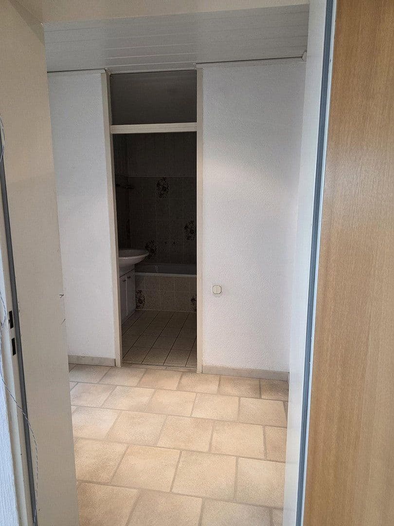 Prenájom bytu 3-izbový 100 m², Katharinenstraße 6, Essen, Severné Porýnie - Westfálsko Prenájom bytu 3-izbový 100 m², Katharinenstraße 6, Essen, Severné Porýnie - Westfálsko