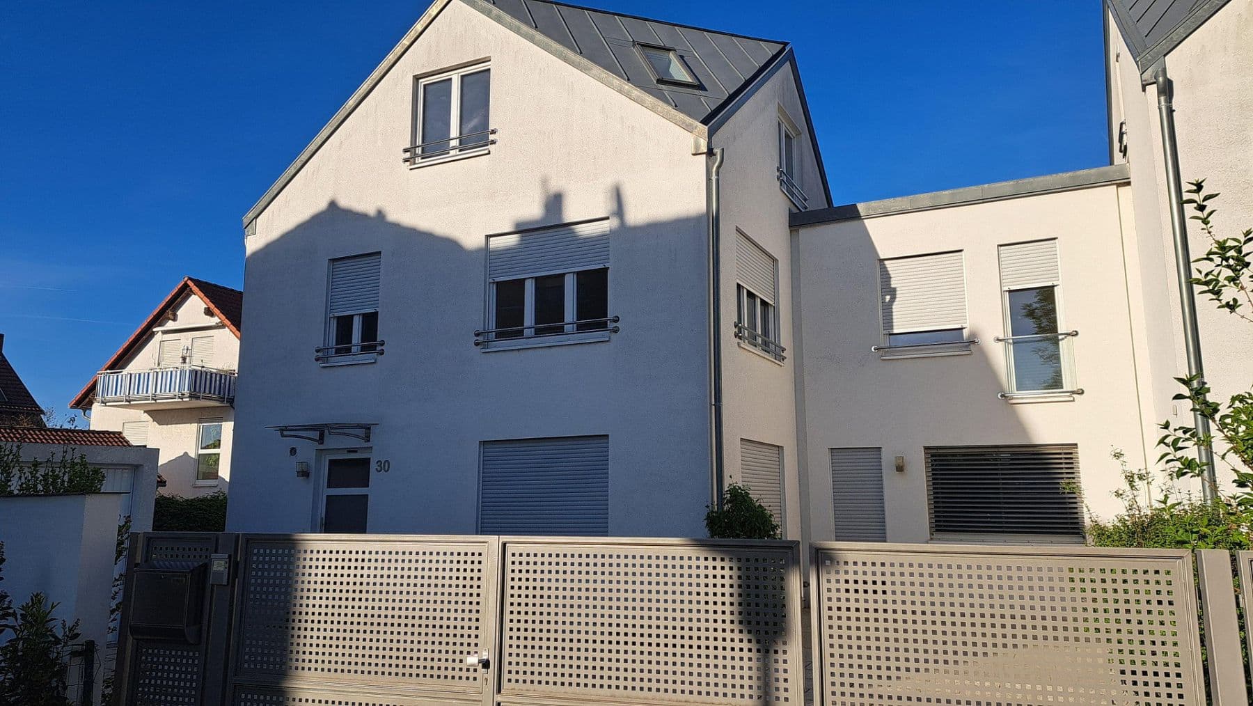 Predaj domu 205 m², pozemok 300 m², Am Dreispitz 30, Aschaffenburg, Bavorsko Predaj domu 205 m², pozemok 300 m², Am Dreispitz 30, Aschaffenburg, Bavorsko
